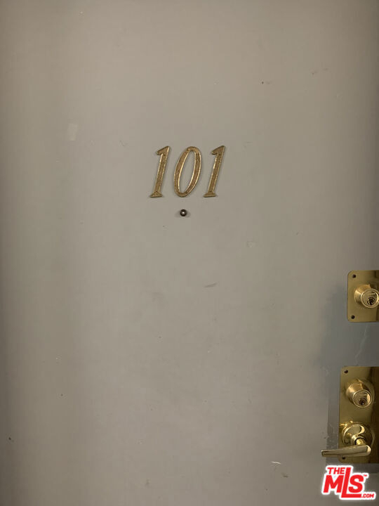 420 S Harvard Boulevard - Photo 1
