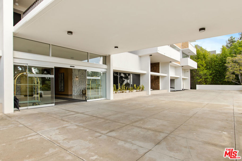8787 Shoreham Drive - Photo 24