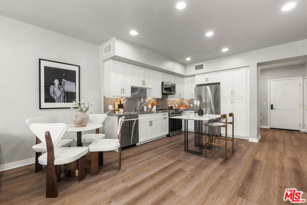 7428 Santa Monica Boulevard - Photo 13