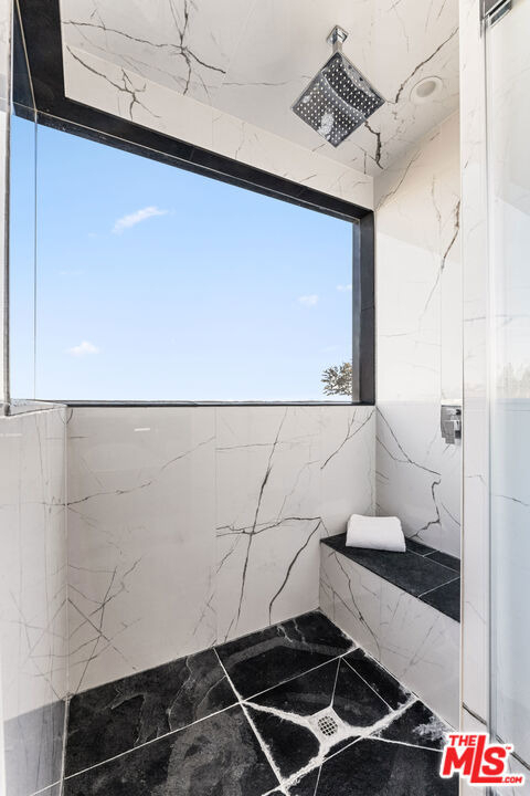 8425 Hillside Avenue - Photo 28
