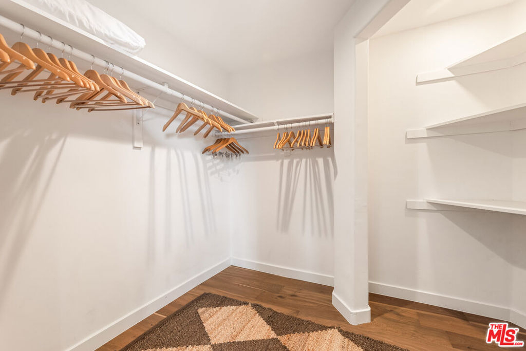 8425 Hillside Avenue - Photo 25