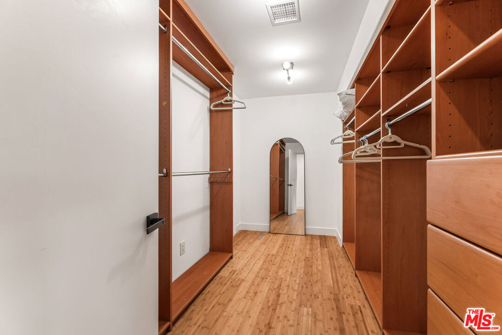 8425 Hillside Avenue - Photo 41