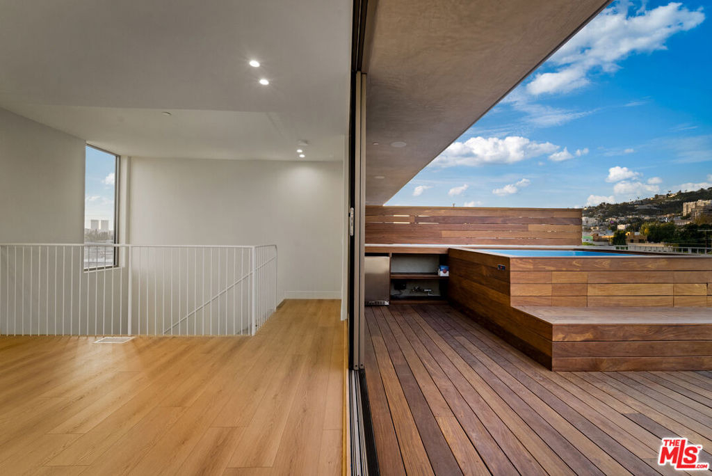 755 N Alfred Street - Photo 12