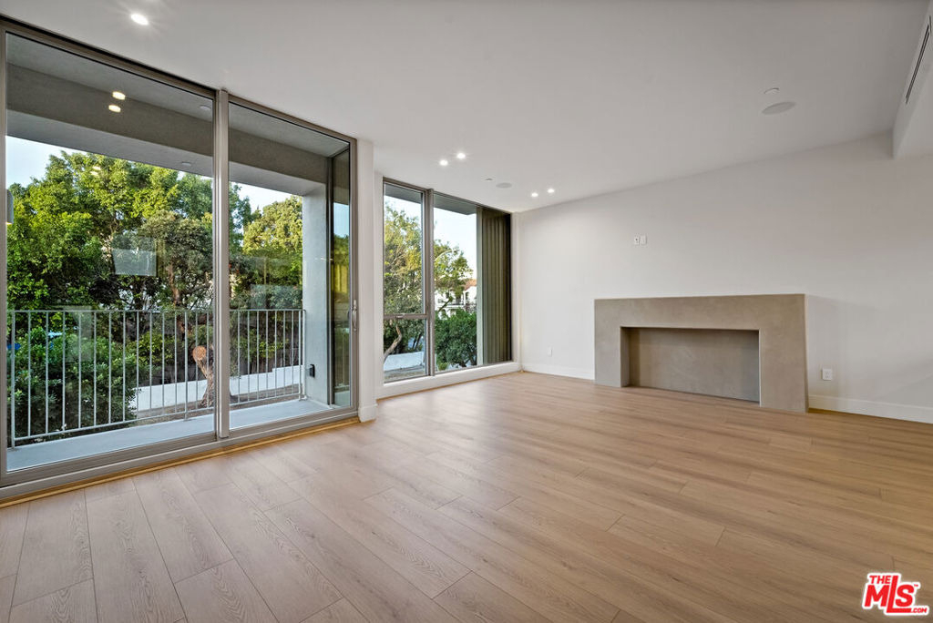 755 N Alfred Street - Photo 1