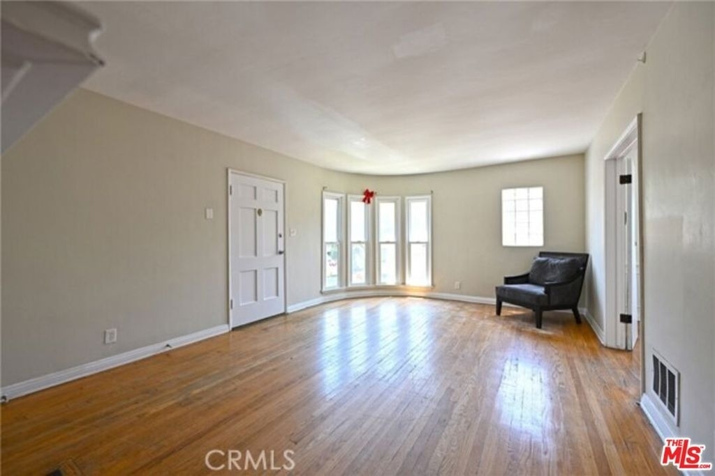 11061 Ohio Avenue - Photo 6