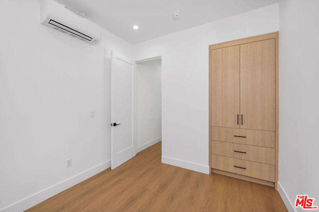 5248 Auckland Avenue - Photo 8