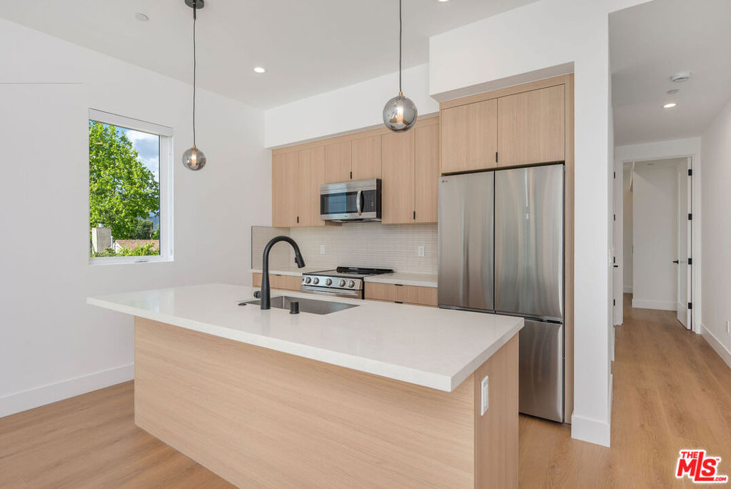 5246 Auckland Avenue - Photo 3