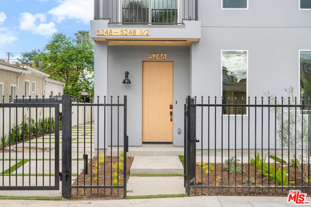5246 Auckland Avenue - Photo 1
