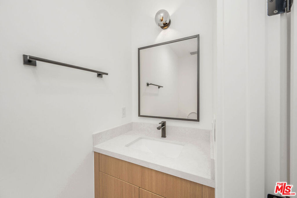 5246 Auckland Avenue - Photo 12