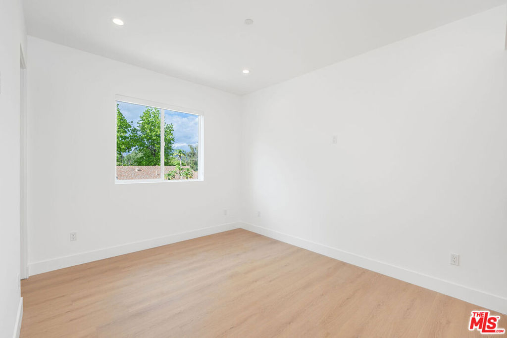 5246 Auckland Avenue - Photo 13