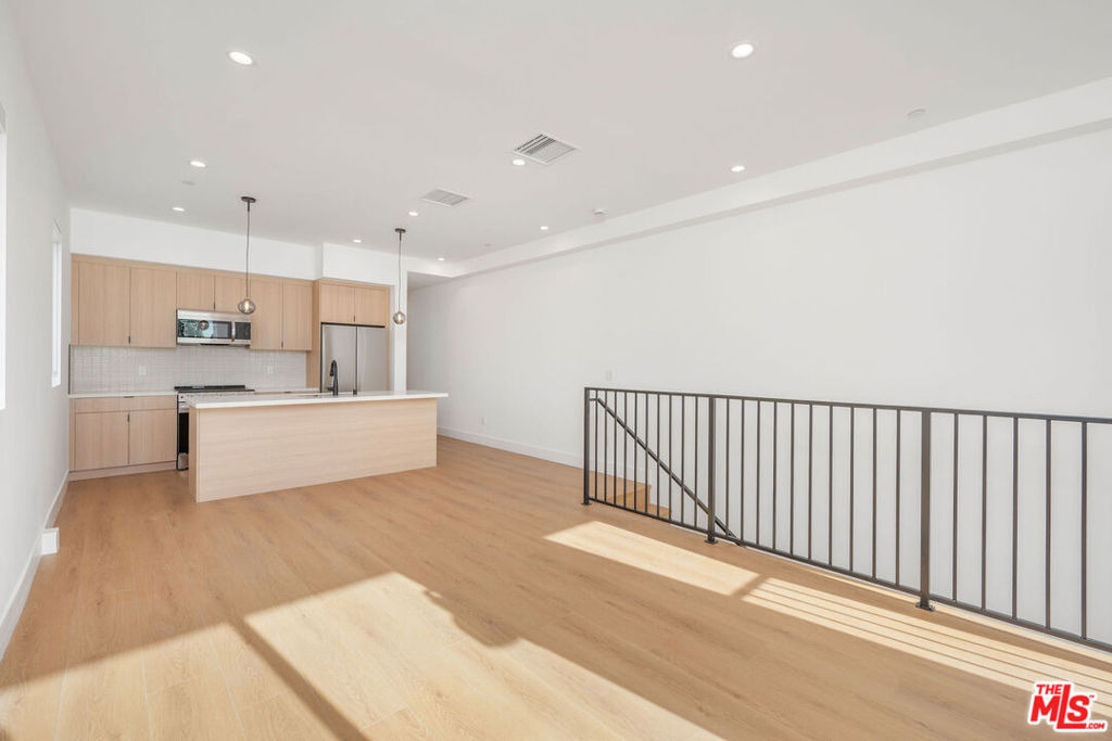 5246 Auckland Avenue - Photo 4