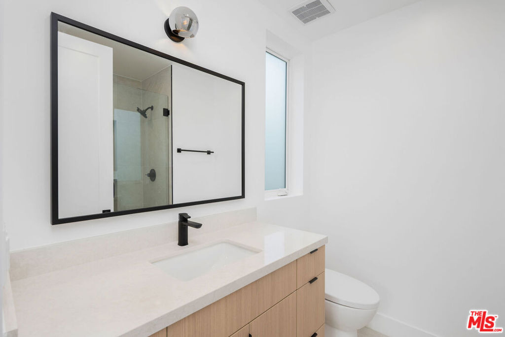 5246 Auckland Avenue - Photo 10