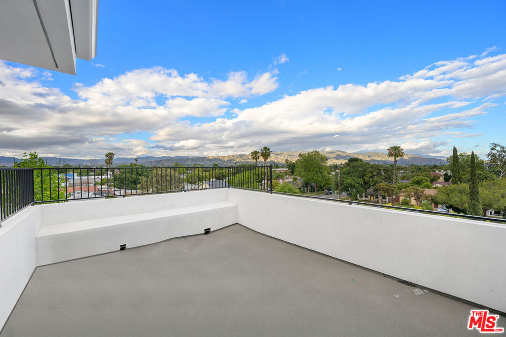5248 Auckland Avenue - Photo 18