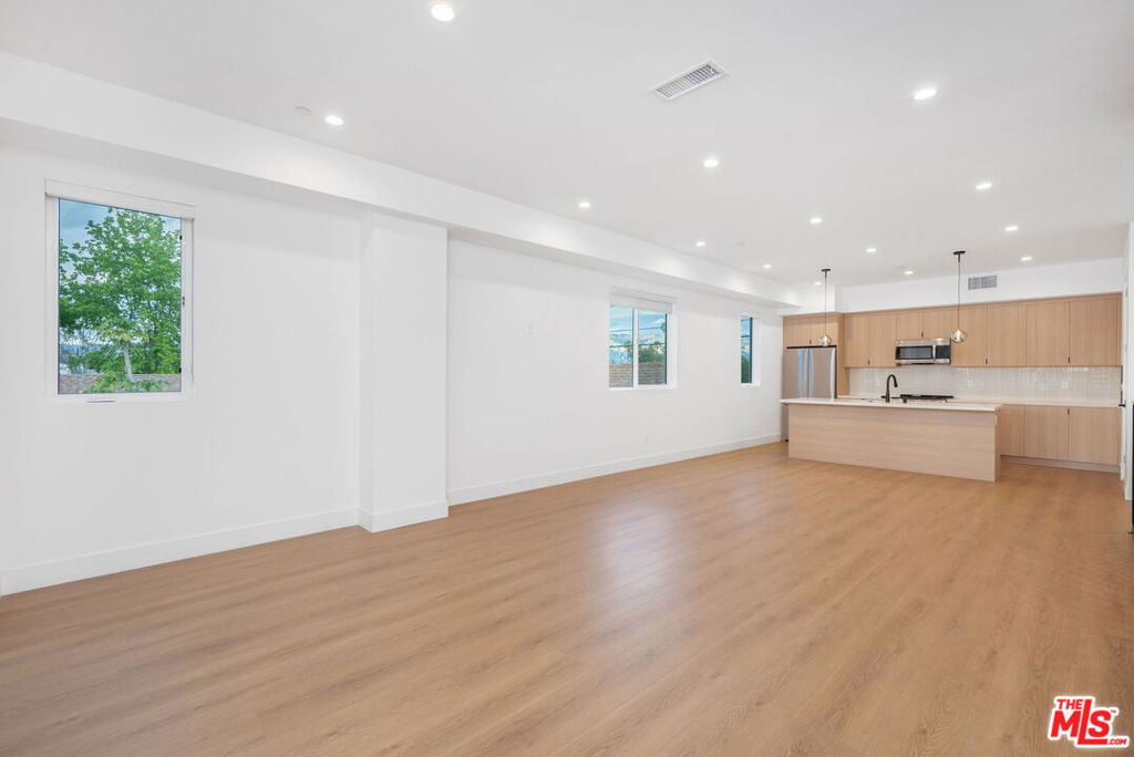 5248 Auckland Avenue - Photo 4