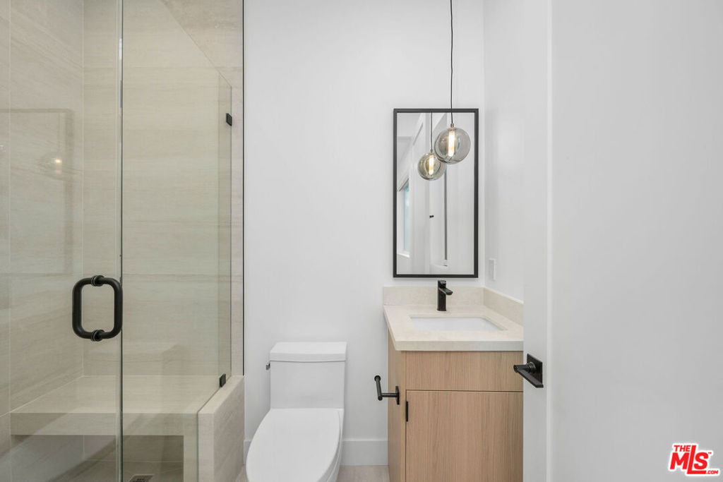 5248 Auckland Avenue - Photo 5