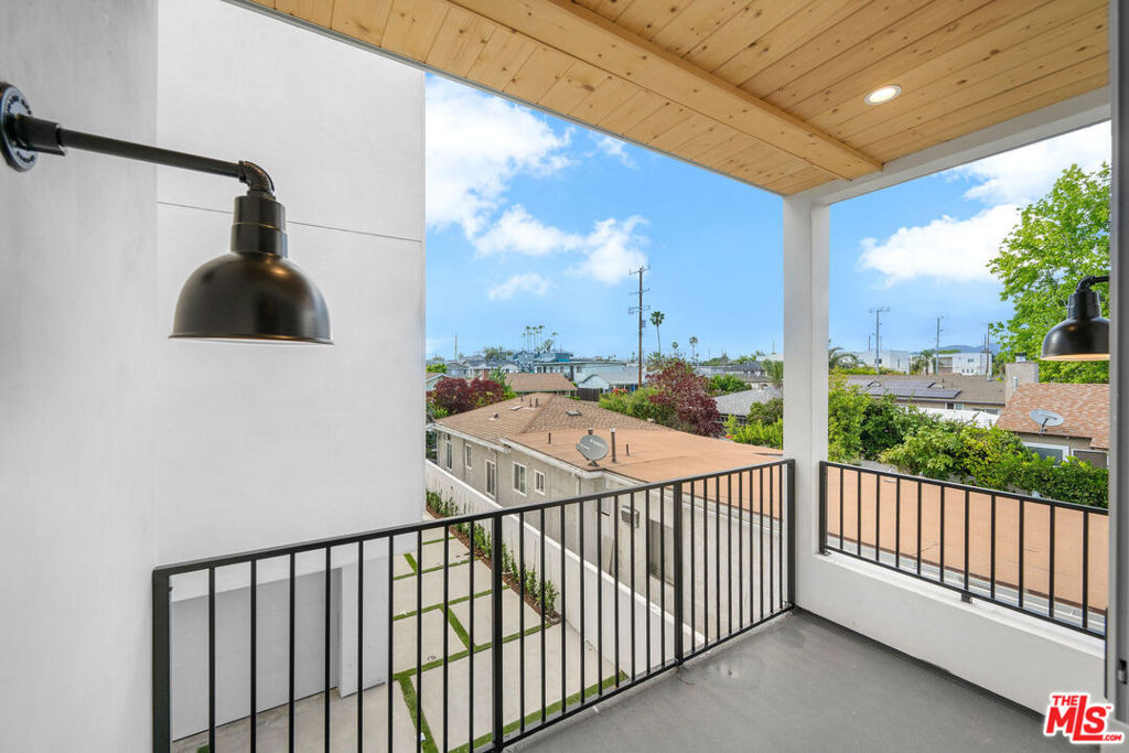 5248 Auckland Avenue - Photo 6