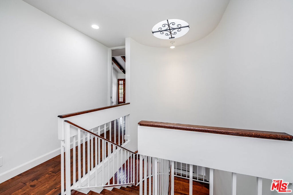 9507 W Olympic Boulevard - Photo 11