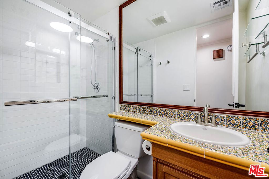 9507 W Olympic Boulevard - Photo 9