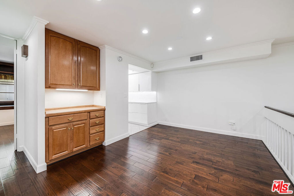 9507 W Olympic Boulevard - Photo 10