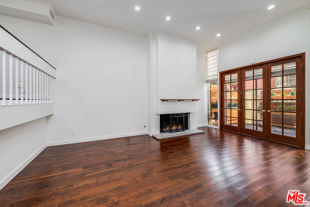 9507 W Olympic Boulevard - Photo 2