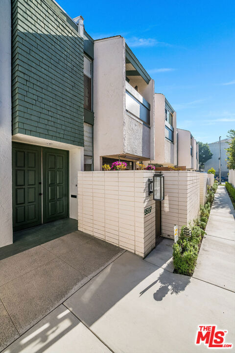 9507 W Olympic Boulevard - Photo 27