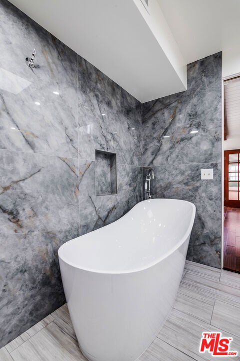 9507 W Olympic Boulevard - Photo 18