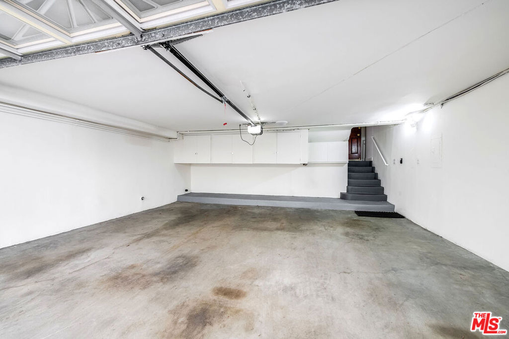 9507 W Olympic Boulevard - Photo 31