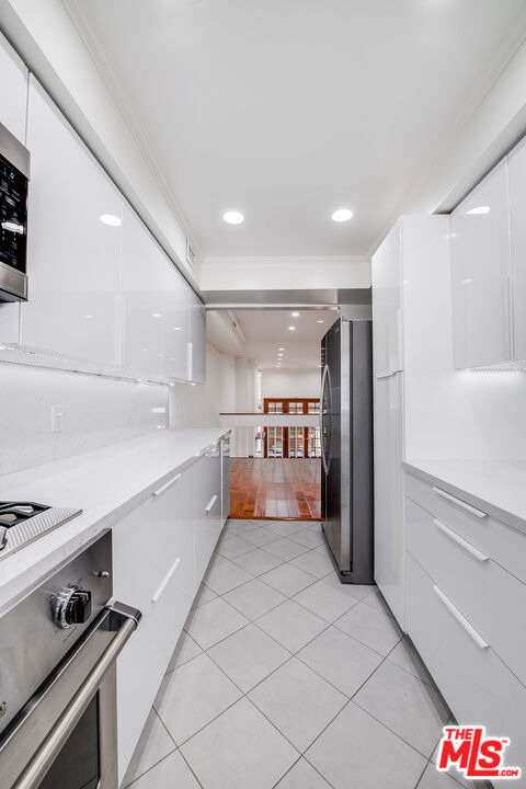 9507 W Olympic Boulevard - Photo 7
