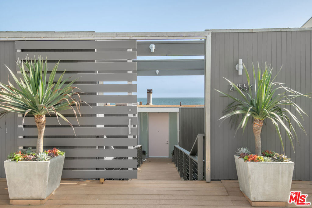 24554 Malibu Road - Photo 2