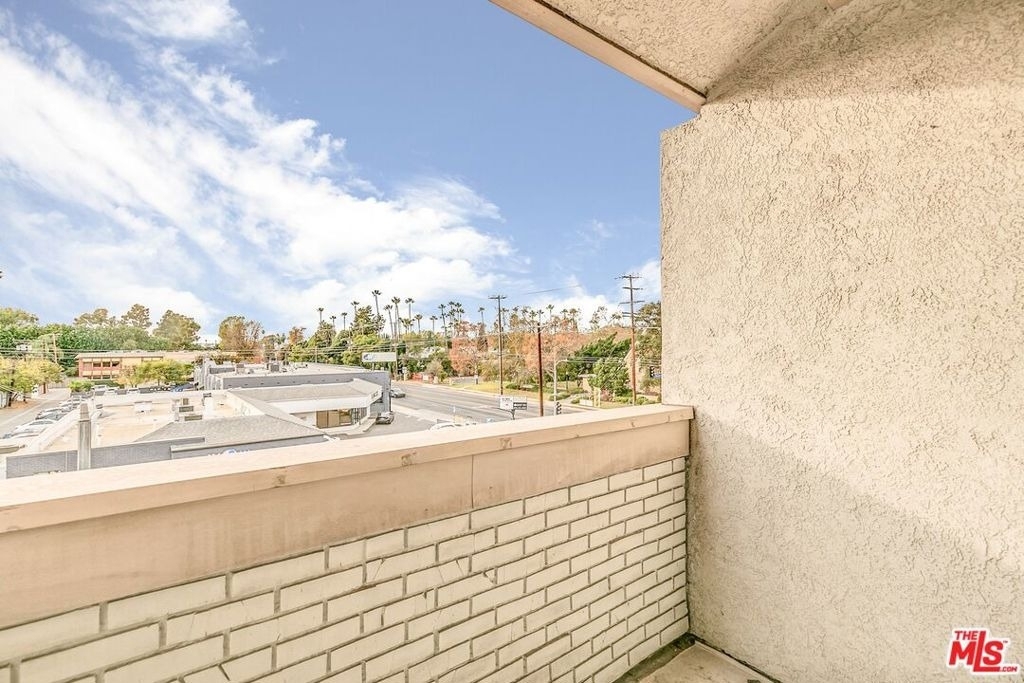 14050 Magnolia Boulevard - Photo 29