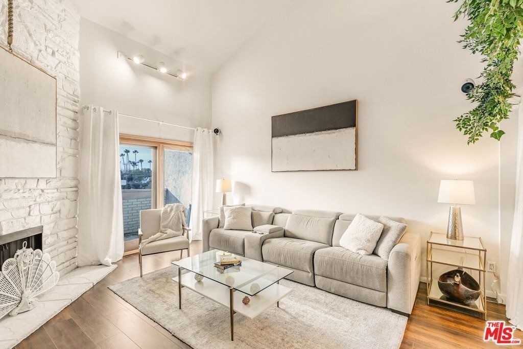 14050 Magnolia Boulevard - Photo 12