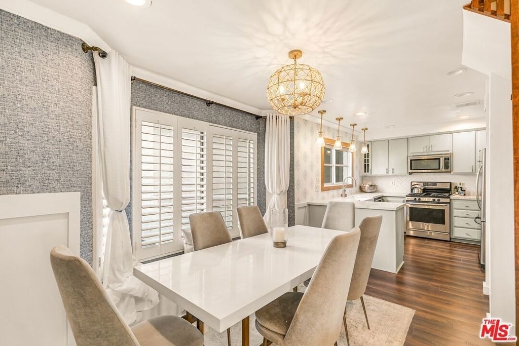 14050 Magnolia Boulevard - Photo 2