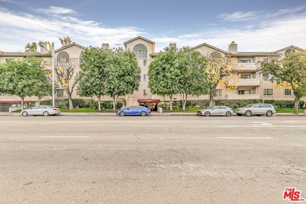 14050 Magnolia Boulevard - Photo 40