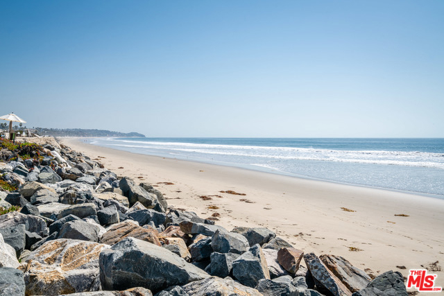 31034 Broad Beach Road - Photo 17