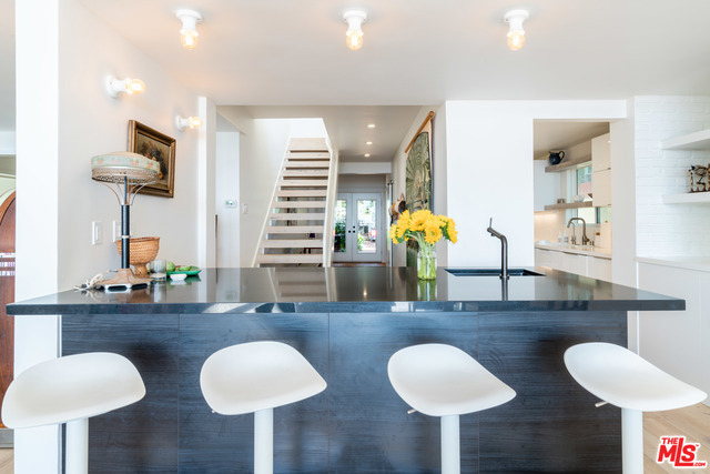 31034 Broad Beach Road - Photo 2