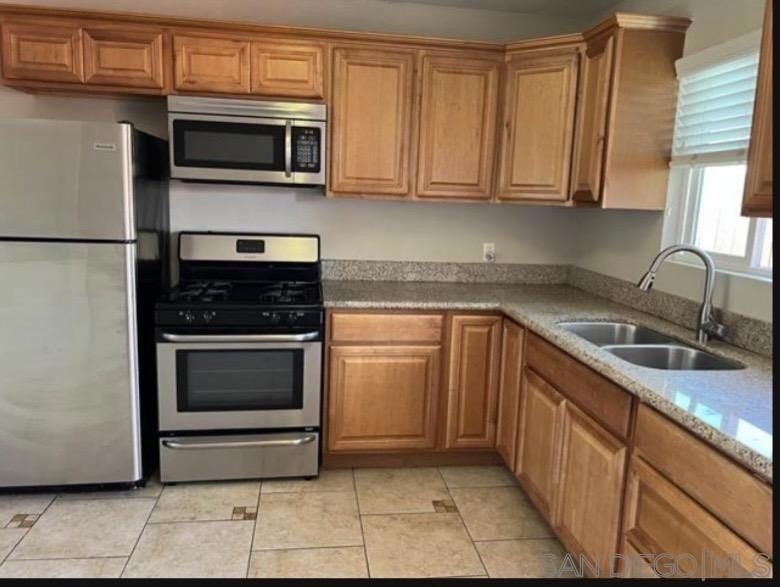 574 10th St - Photo 9