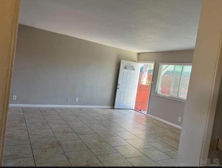 574 10th St - Photo 4