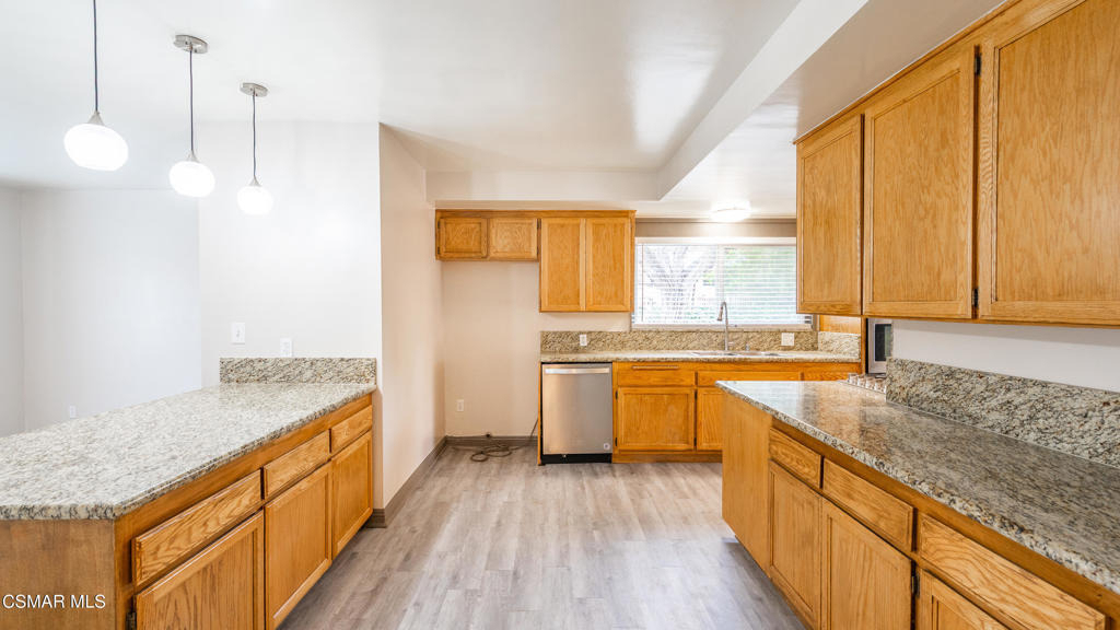 5901 Hanna Avenue - Photo 6