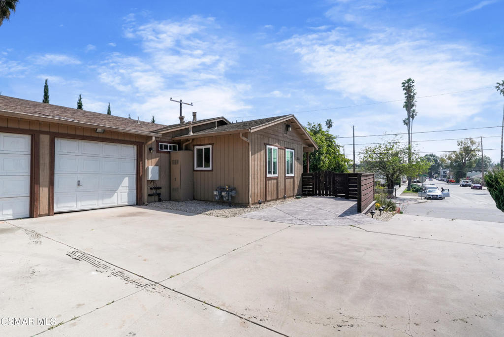 111 Everett Street - Photo 11