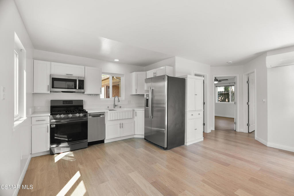 111 Everett Street - Photo 3