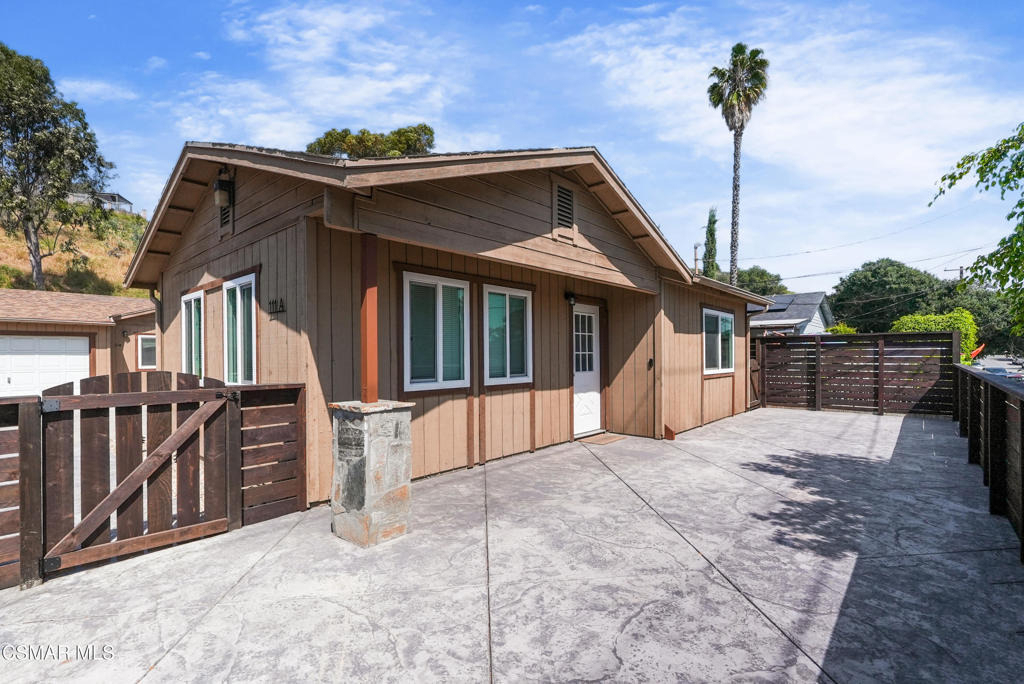 111 Everett Street - Photo 0