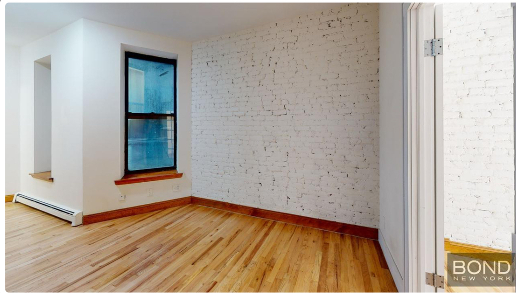 West 54th  - Photo 3