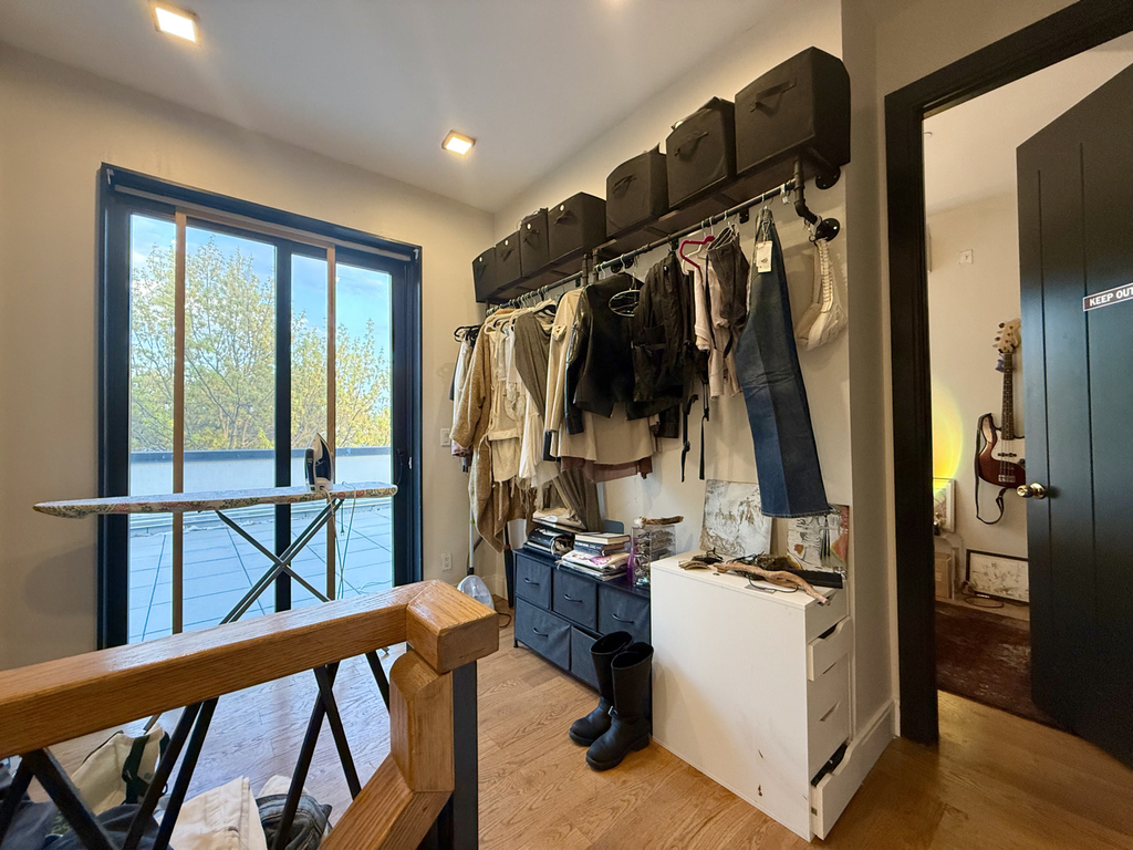 693 Chauncey Street - Photo 11