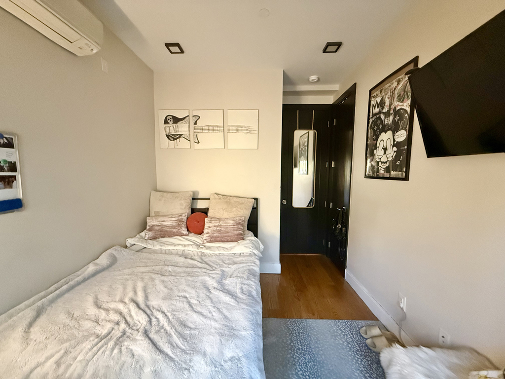 693 Chauncey Street - Photo 6