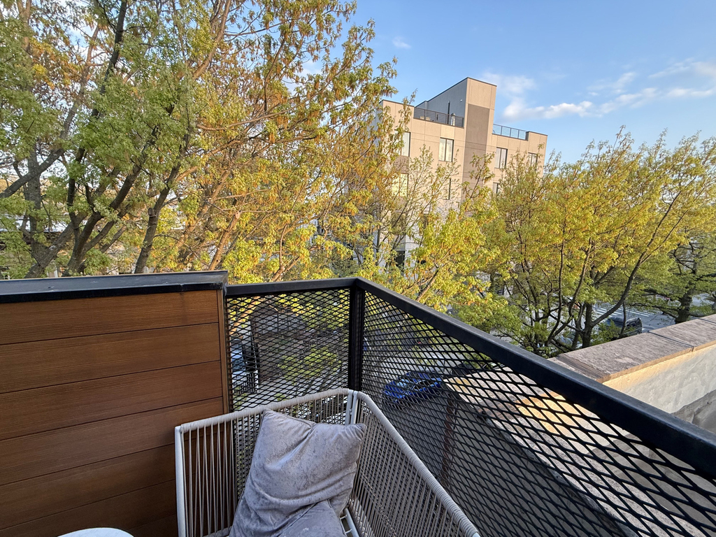 693 Chauncey Street - Photo 5