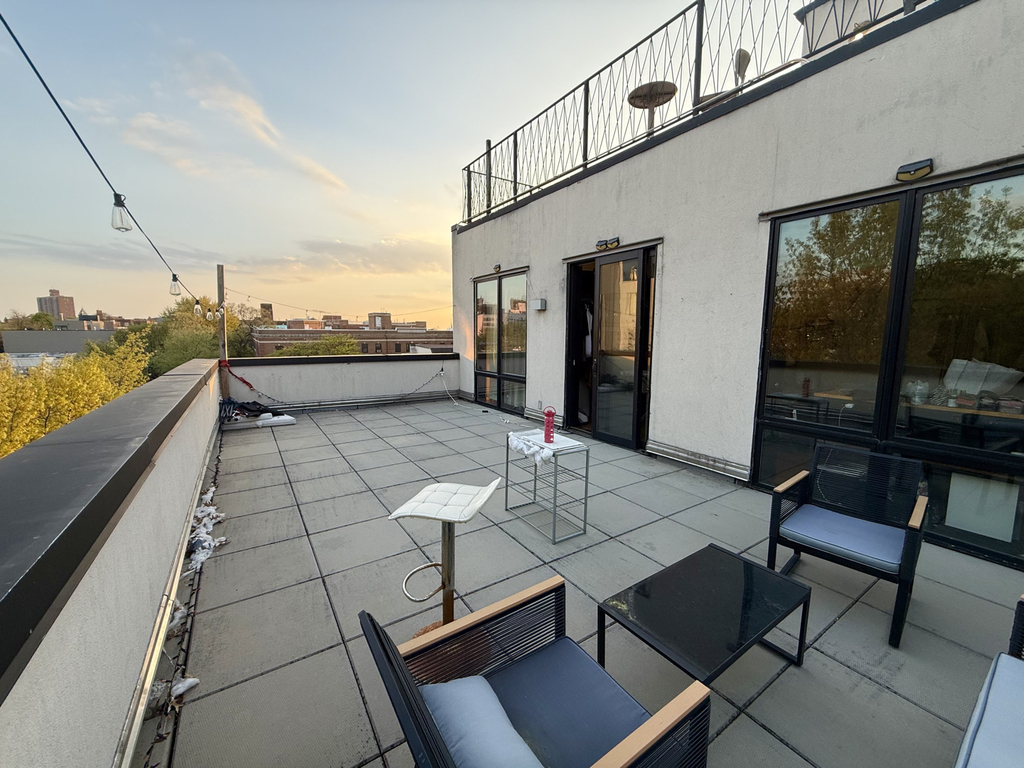 693 Chauncey Street - Photo 15