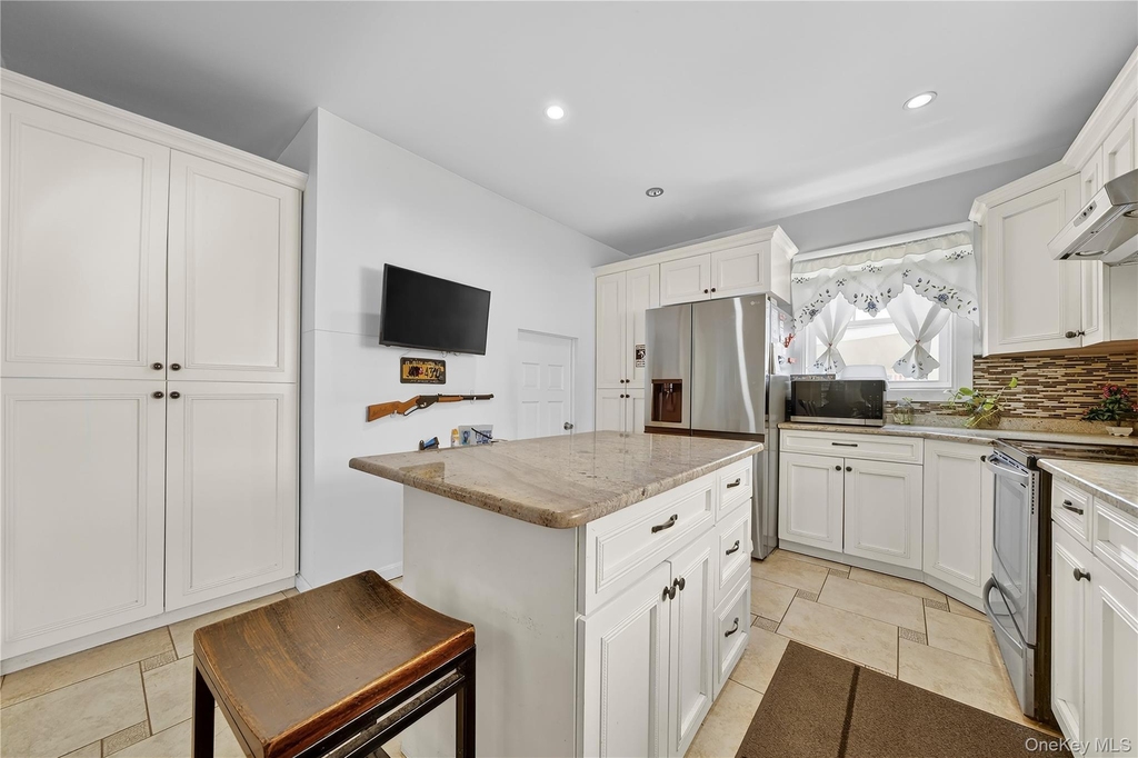 235th Street - Photo 7