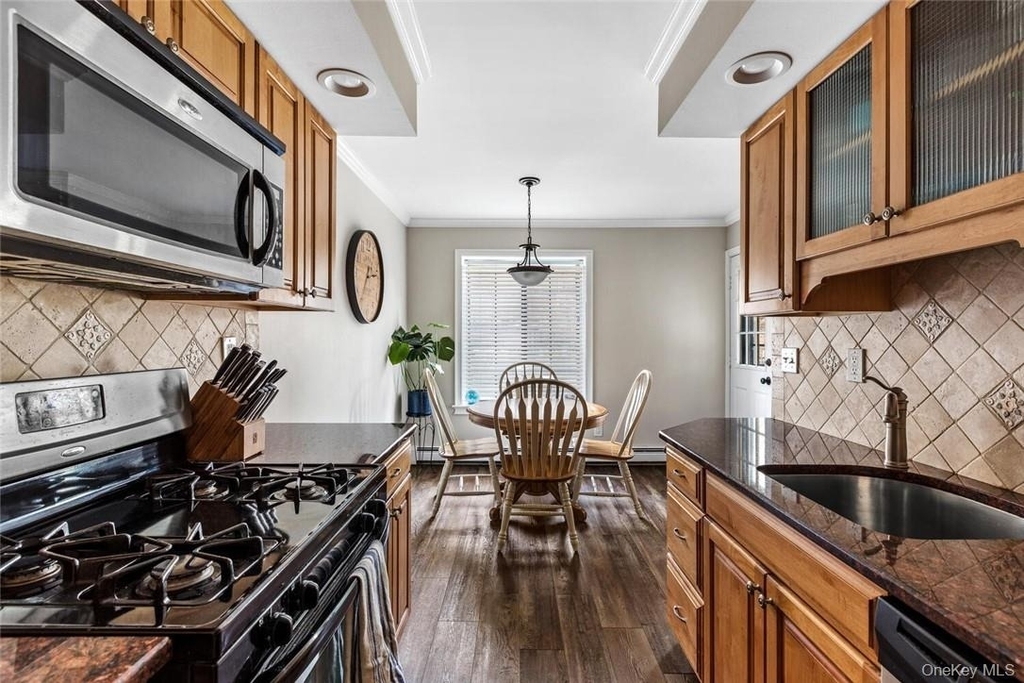 39 Foxwood Circle - Photo 1