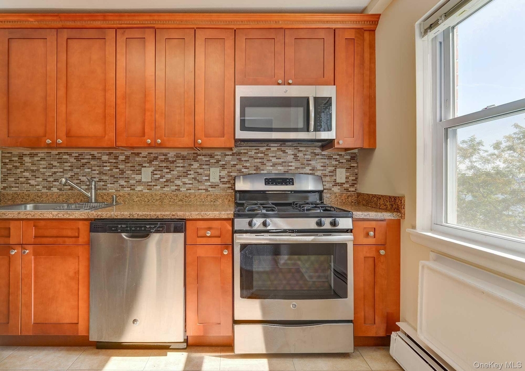 101 Gedney Street - Photo 6