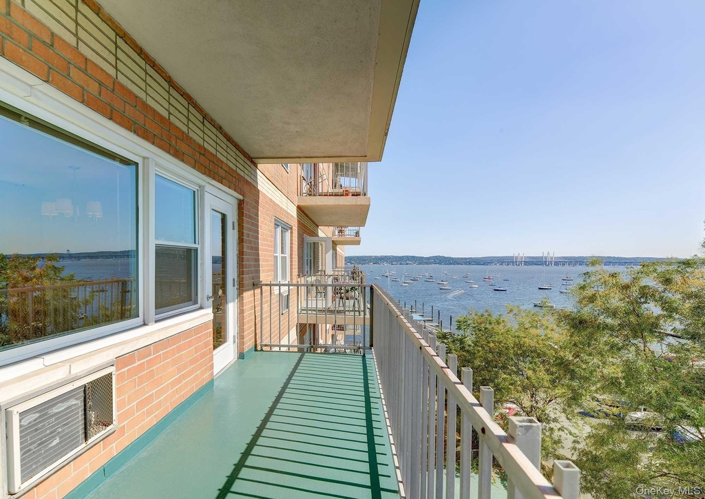 101 Gedney Street - Photo 11